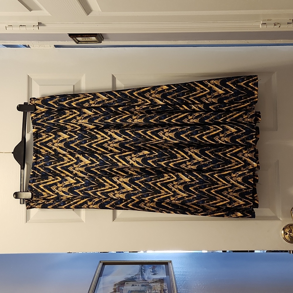 Chances R gored/paneled polyester skirt